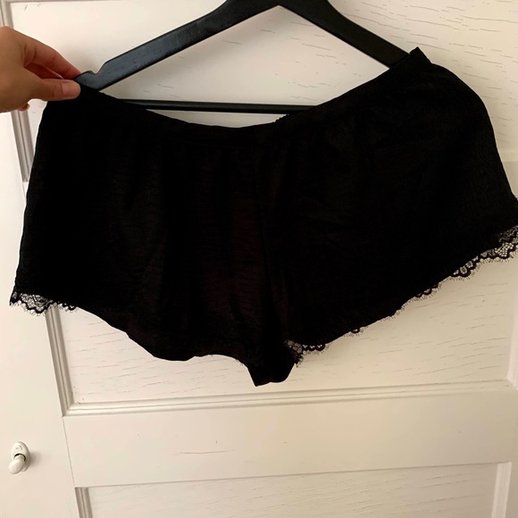 NWT Victoria’s Secret black pajamas - Picture 4 of 6